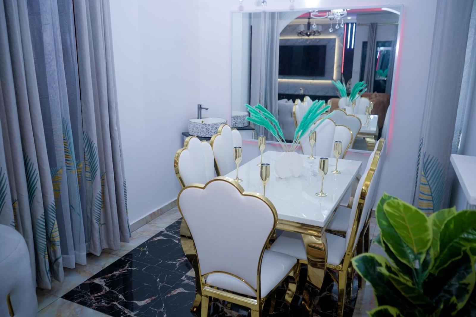 Prince Home 두알라 외부 사진